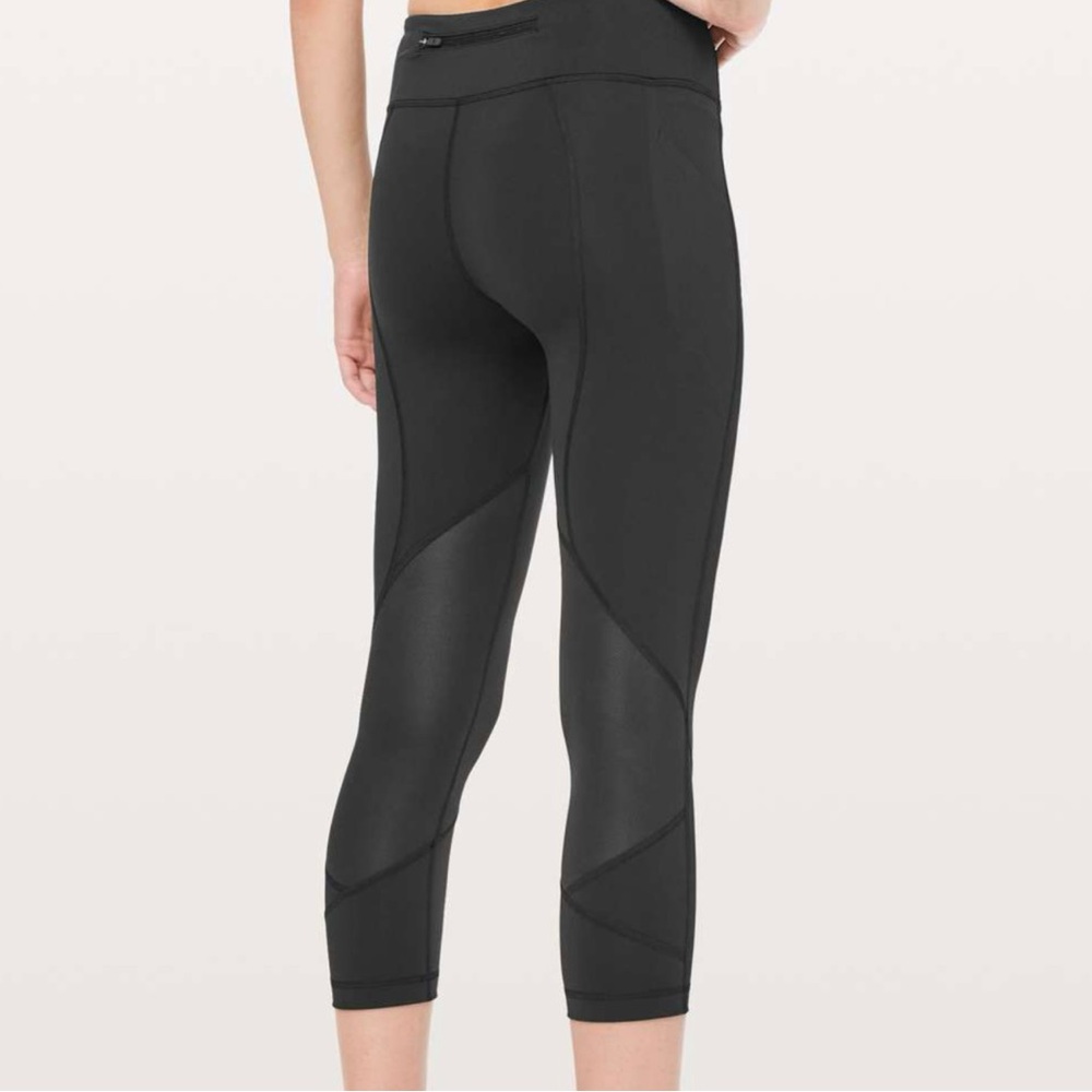 Lululemon Women’s Pace Rival Crop 22” Full LuxeStream Black Leggings Size 8